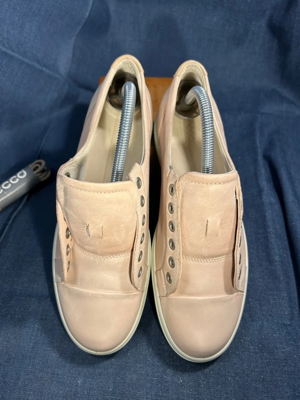 Ecco buttery leather soft lace up sneakers 5